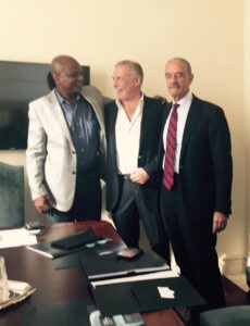 Togbe Afede XIV, Marco Bianchi - General Manager e socio di B4 Capital - e Mauro Miccio